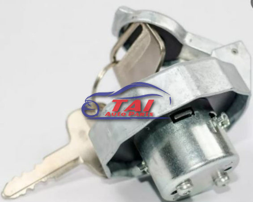 Хорошая цена. Топливный бак 8970956862 8970958720 Assy крышки тележки Isuzu с ключом онлайн