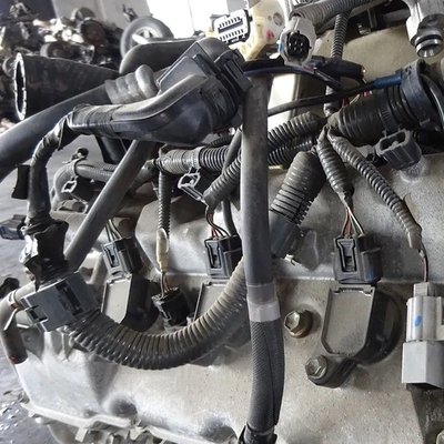 5.7L использовало японские двигатели использовало двигатели Тойота для крейсера земли