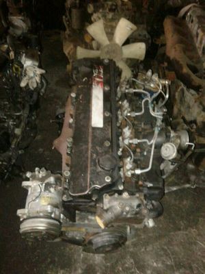 Хорошая цена Двигатель Assy Isuzu Двигатель запасные части японский Лучшее состояние Подержанный дизельный двигатель 4HF1 И ручная коробка передач онлайн