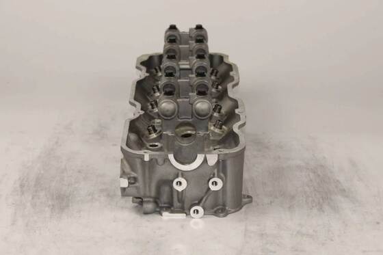 Хорошая цена Новая головка цилиндра Z24 8V подходит для двигателя Nissan Z24 2.4L онлайн